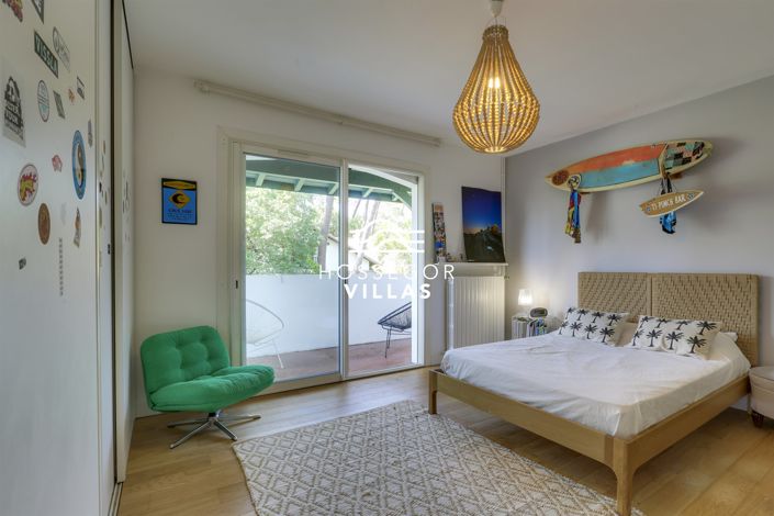 Image No.18-5 Bed House for sale
