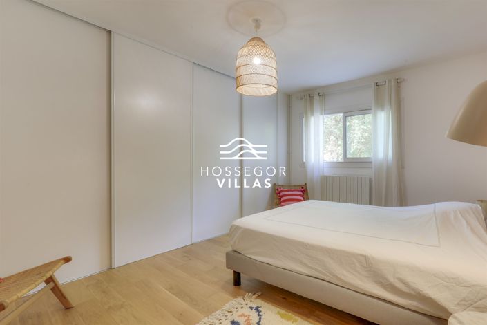 Image No.21-5 Bed House for sale