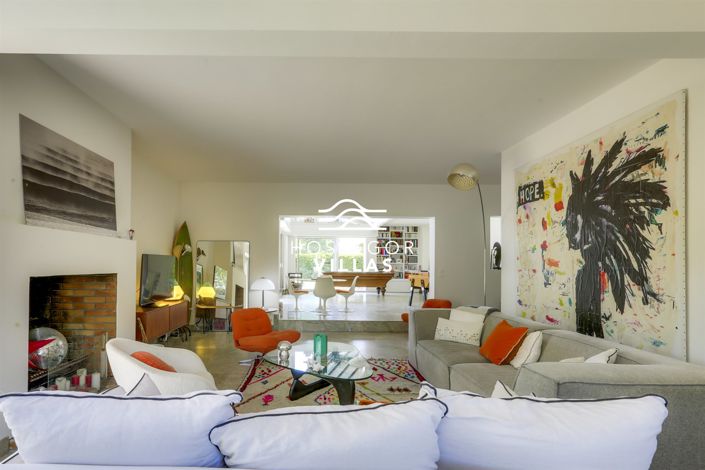 Image No.6-5 Bed House for sale