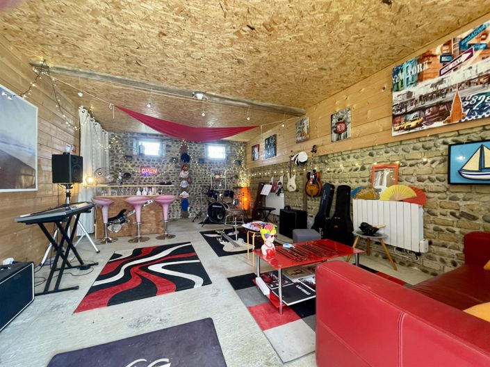 Image No.17-4 Bed House for sale