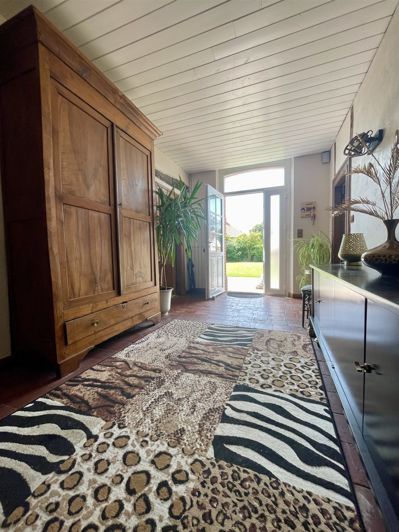 Image No.35-4 Bed House for sale