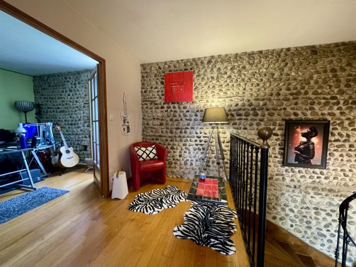 Image No.43-4 Bed House for sale