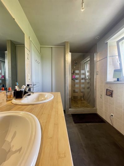 Image No.44-4 Bed House for sale