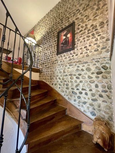 Image No.9-4 Bed House for sale