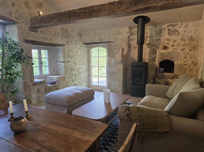 Image No.19-11 Bed House for sale