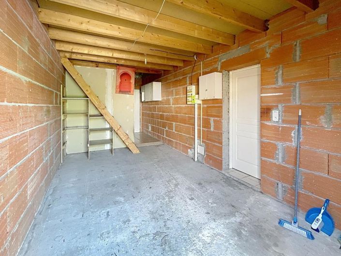 Image No.16-3 Bed House for sale