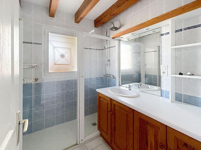 Image No.8-3 Bed House for sale