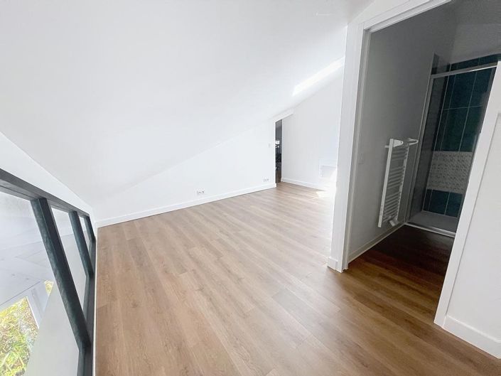 Image No.12-2 Bed House for sale