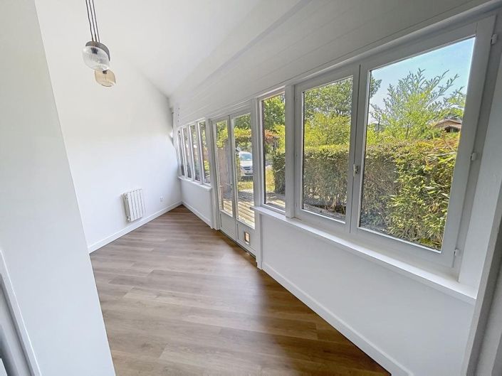 Image No.4-2 Bed House for sale