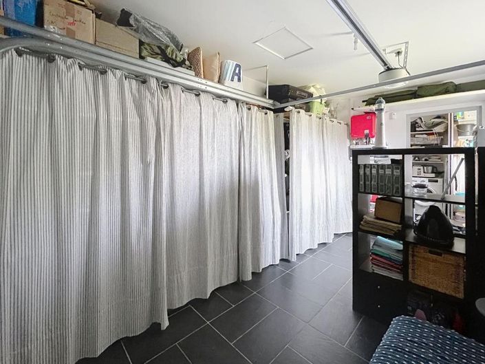 Image No.17-4 Bed House for sale