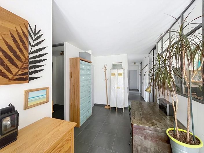 Image No.6-3 Bed House for sale