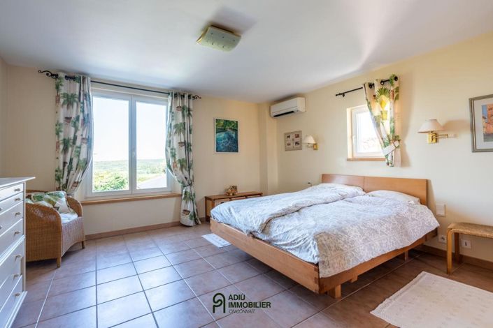 Image No.16-4 Bed House for sale