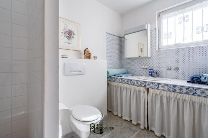Image No.17-4 Bed House for sale