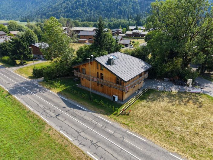 Image No.5-Propriété de 4 chambres à vendre