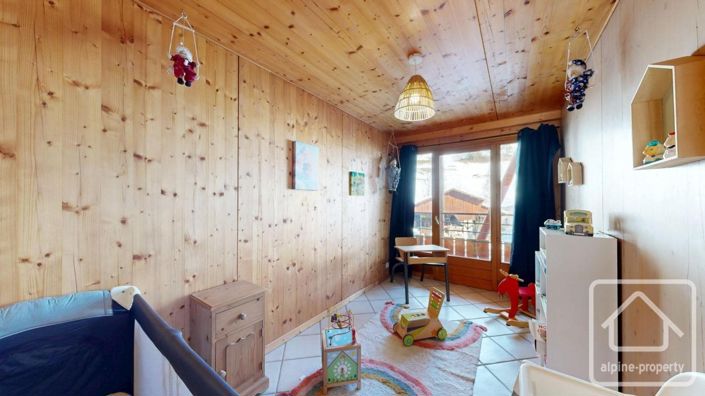 Image No.19-5 Bed Apartment for sale