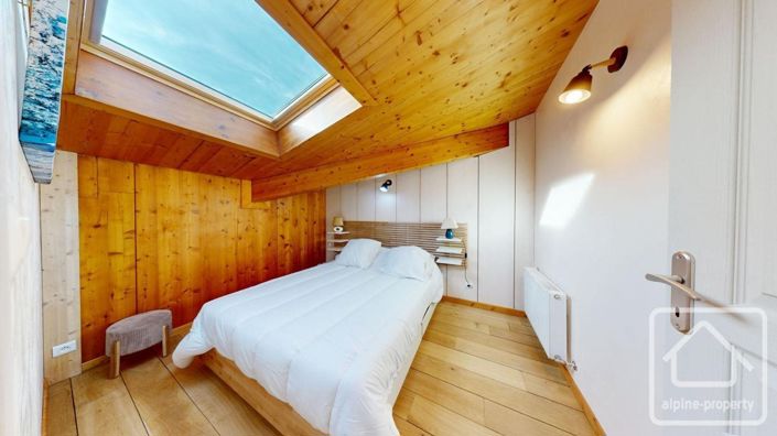 Image No.29-5 Bed Apartment for sale