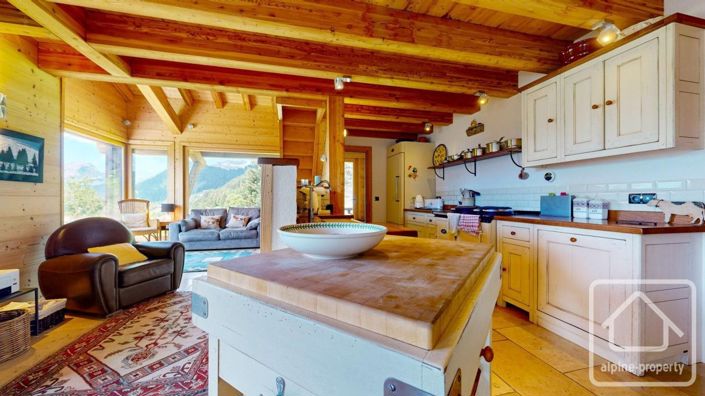 Image No.37-7 Bed Property for sale
