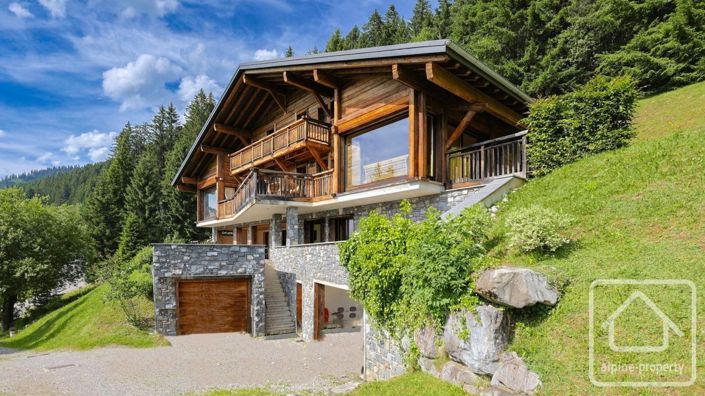 Image No.4-7 Bed Property for sale