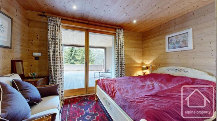 Image No.60-7 Bed Property for sale