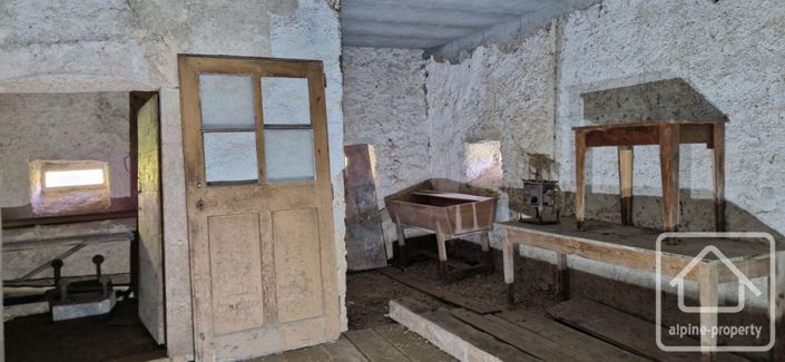 Image No.9-1 Bed House for sale