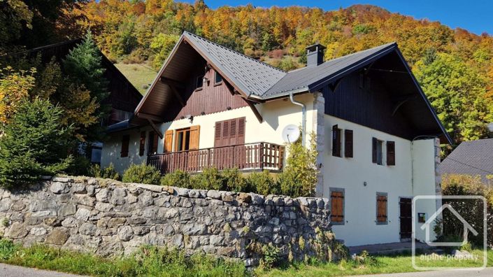 Image No.4-Propriété de 4 chambres à vendre à Haute-Savoie