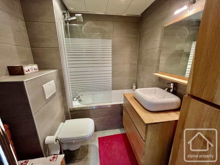 Image No.10-2 Bed Apartment for sale