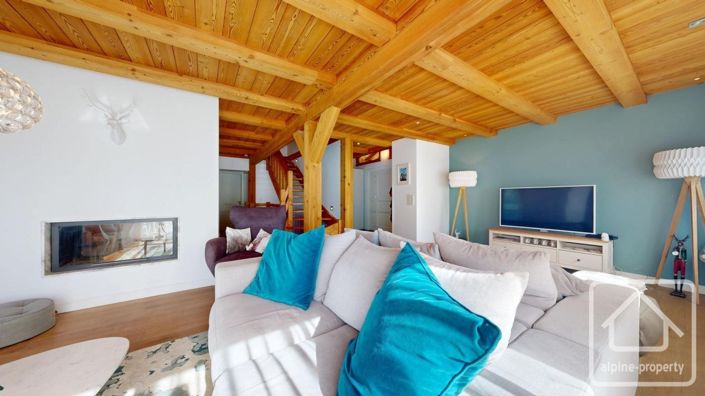 Image No.15-5 Bed Property for sale