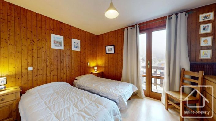 Image No.10-3 Bed Apartment for sale