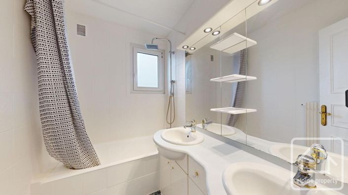 Image No.11-3 Bed Apartment for sale