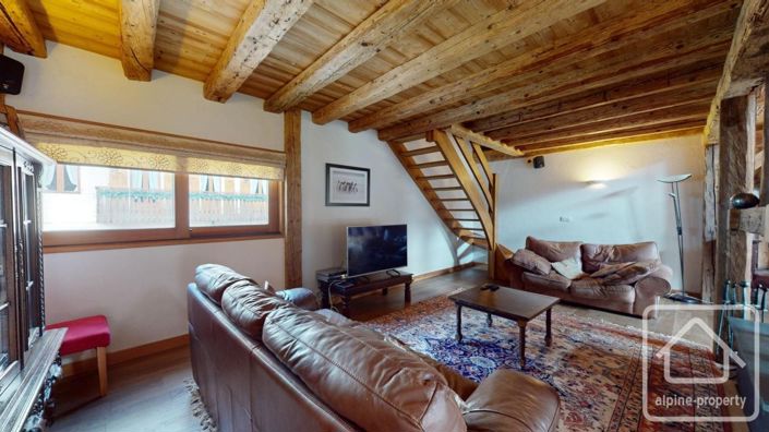 Image No.17-7 Bed Property for sale