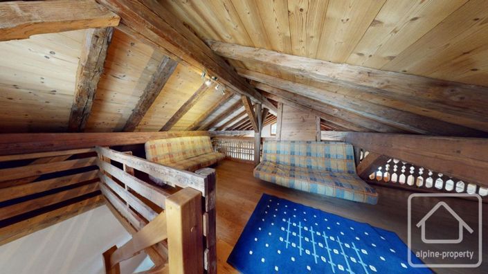 Image No.21-7 Bed Property for sale