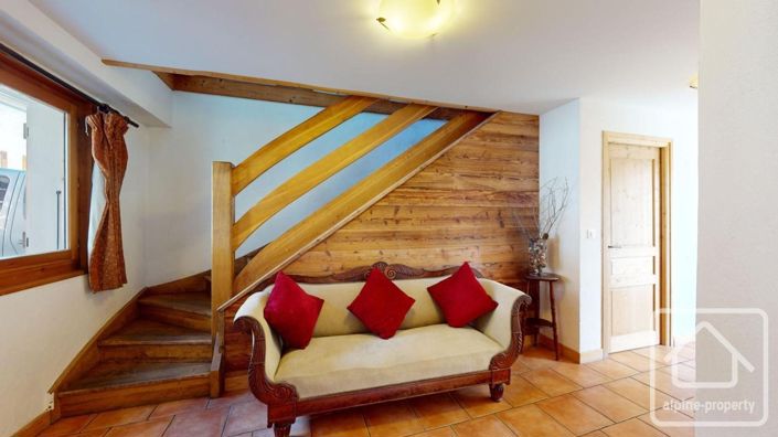 Image No.23-7 Bed Property for sale