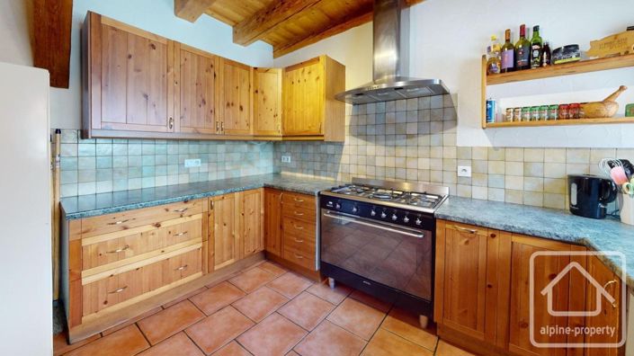 Image No.43-7 Bed Property for sale