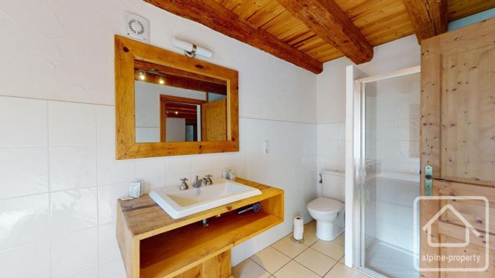 Image No.47-7 Bed Property for sale