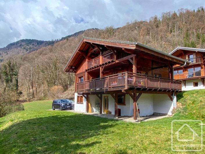 Image No.2-Propriété de 4 chambres à vendre à Haute-Savoie