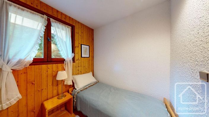 Image No.21-5 Bed Property for sale