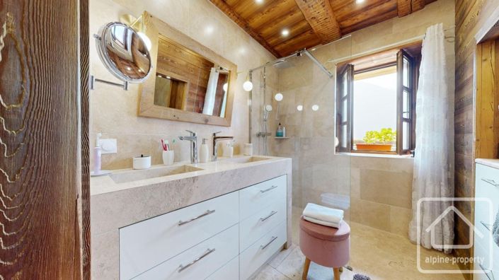 Image No.19-4 Bed Apartment for sale