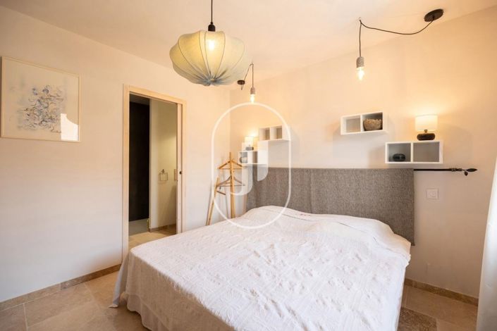 Image No.13-5 Bed House for sale
