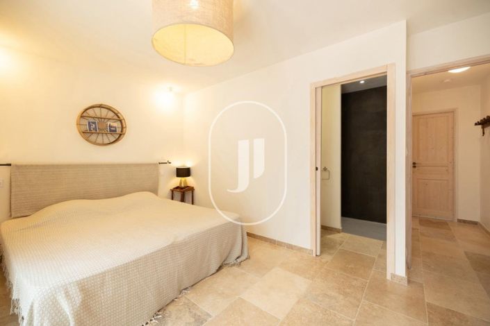 Image No.39-5 Bed House for sale
