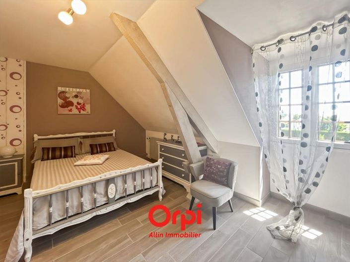 Image No.21-4 Bed House for sale