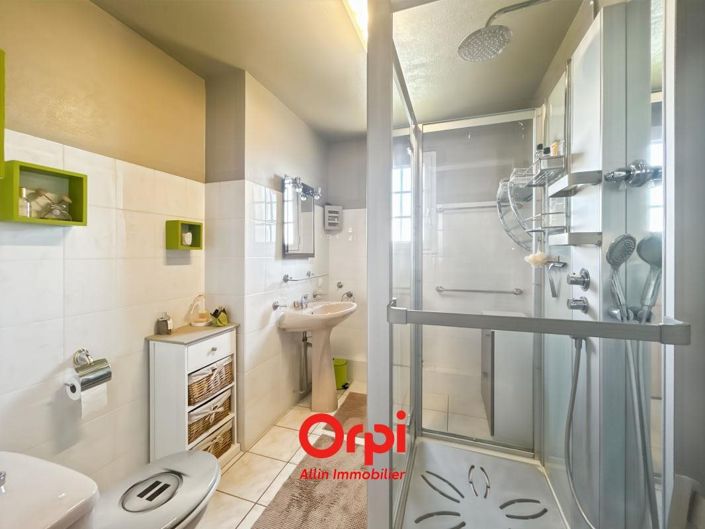 Image No.22-4 Bed House for sale
