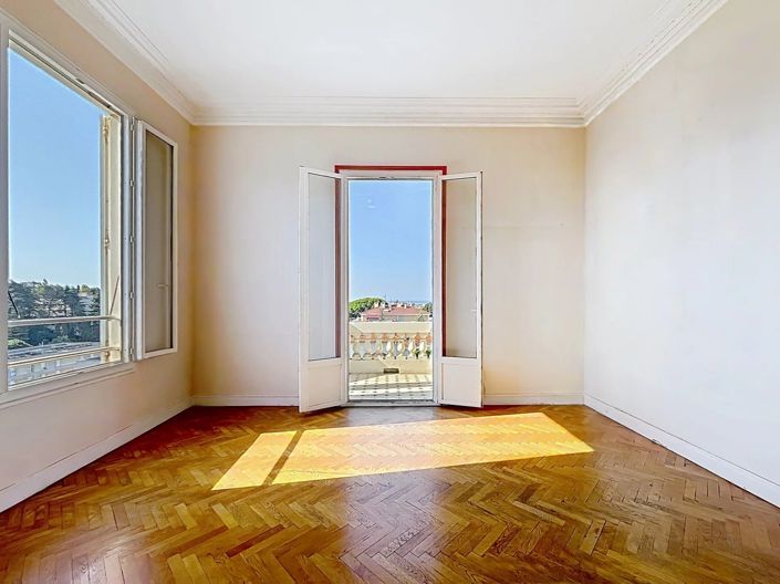 Image No.2-3 Bed Apartment for sale