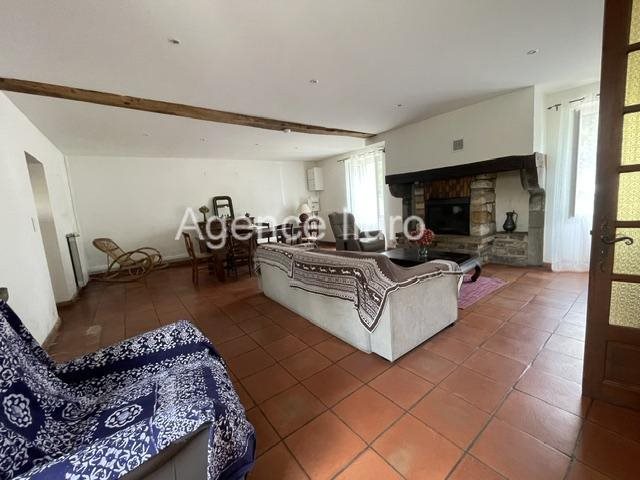 Image No.4-5 Bed House for sale