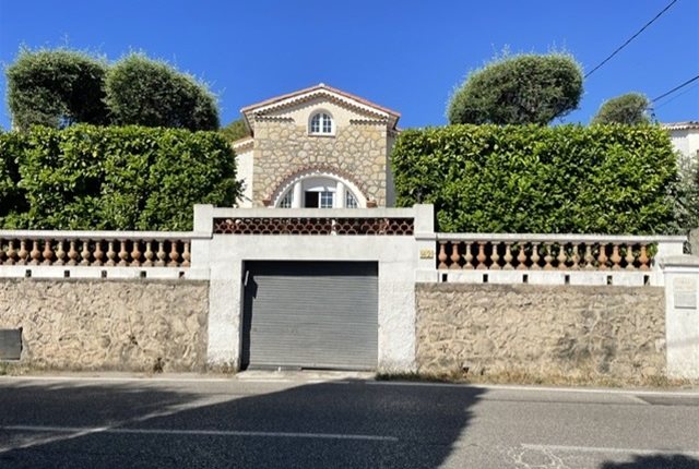Image No.2-Maison de 2 chambres à vendre à Antibes