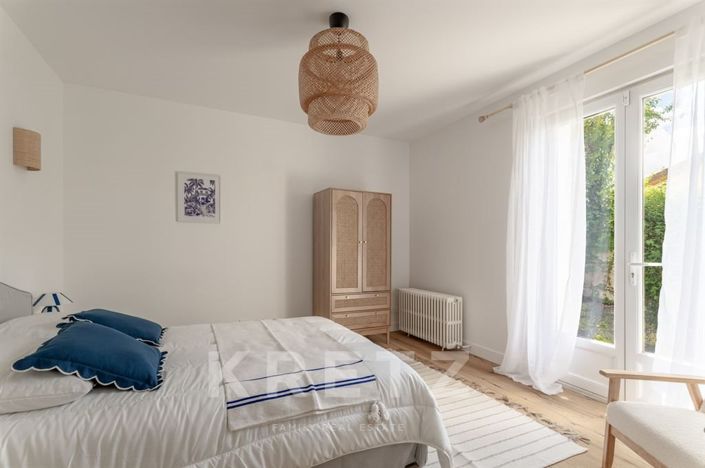 Image No.11-5 Bed House for sale