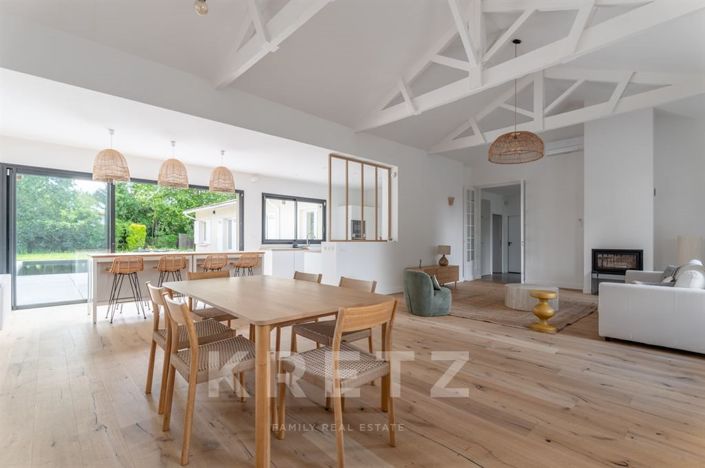 Image No.3-5 Bed House for sale