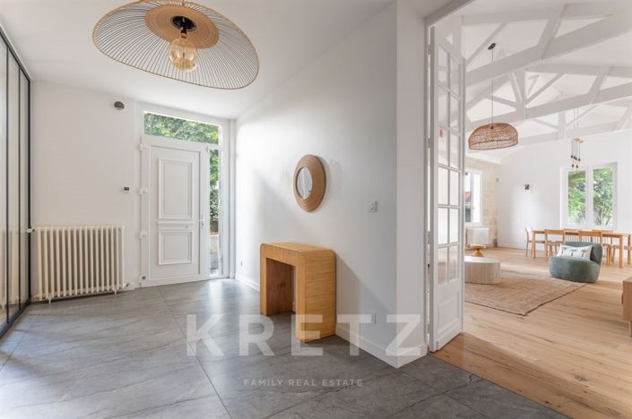 Image No.7-5 Bed House for sale