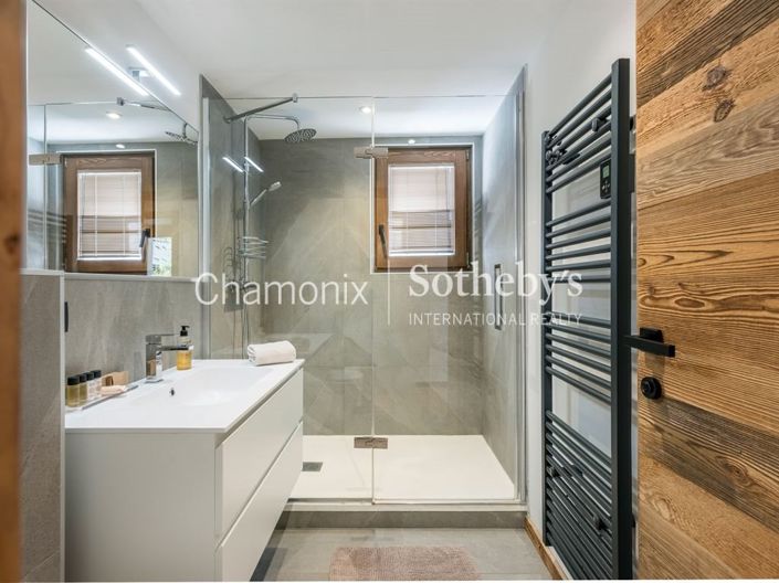 Image No.10-3 Bed Apartment for sale