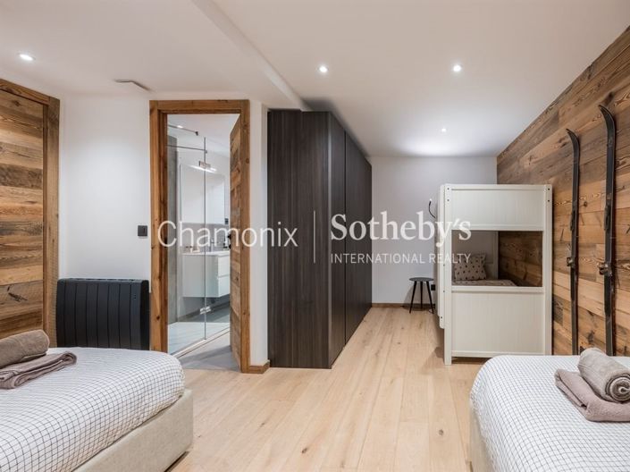 Image No.12-3 Bed Apartment for sale