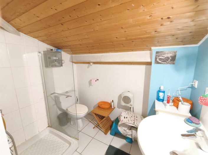 Image No.19-3 Bed House for sale